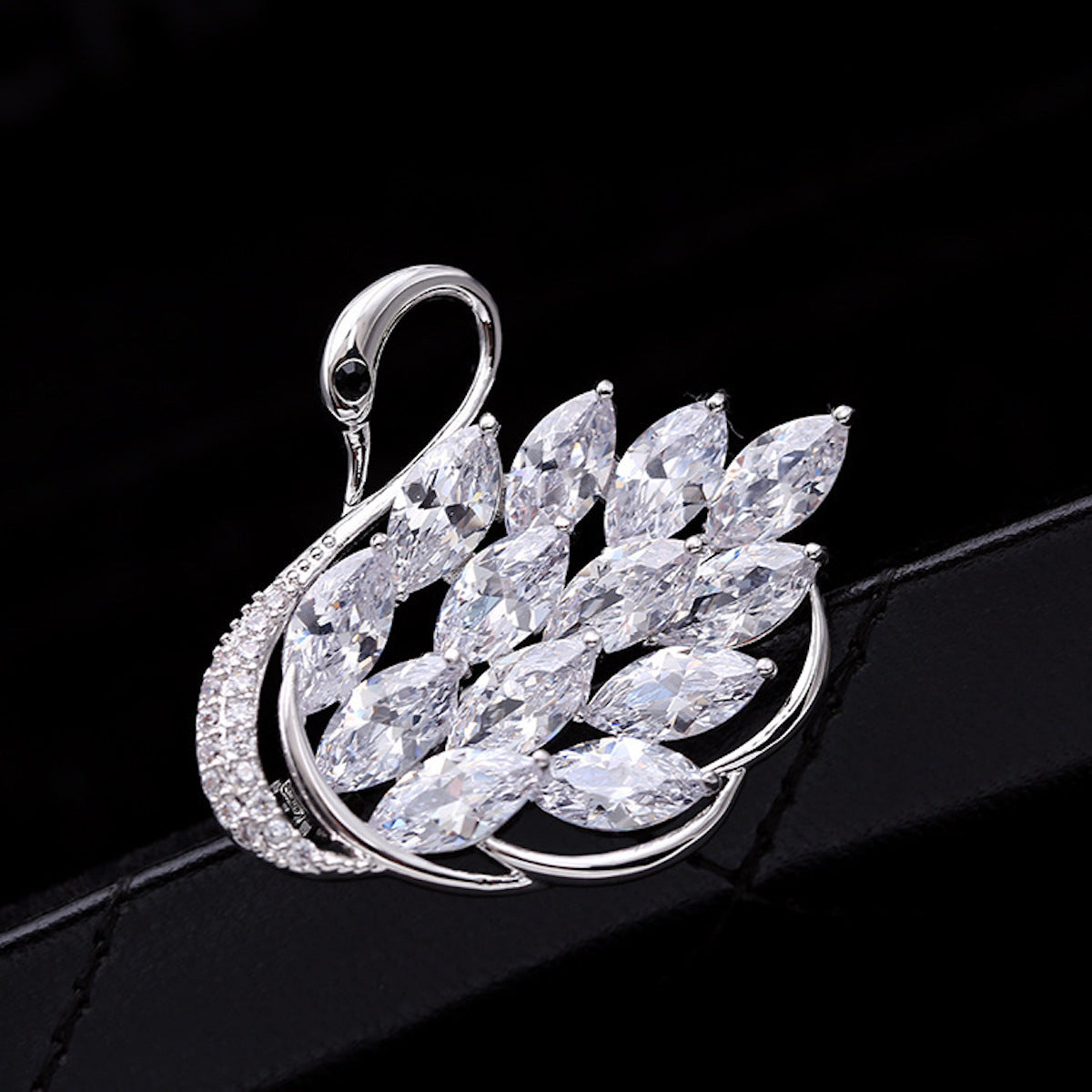 Korean Style Swan Luxury Brooch Corsage